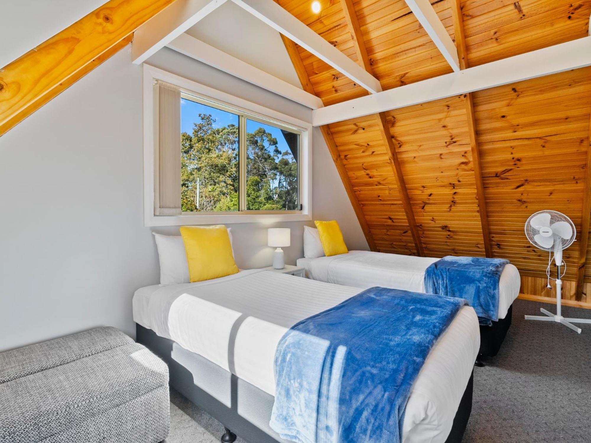Four Seasons Waterfront Villas Taranna Екстериор снимка